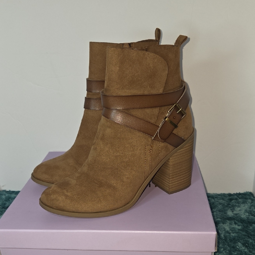 Madden Girl Eliot Brown Ankle Boots Size 9.5M